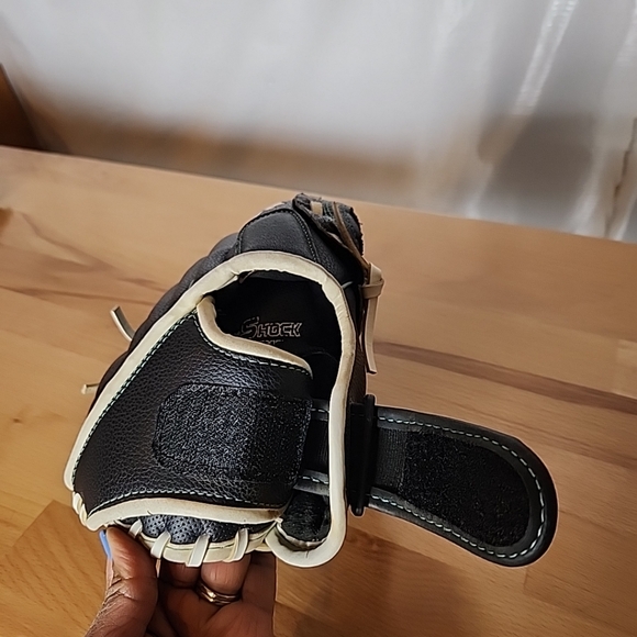 Rawlings Throw Glove Fastpitch Softball Leather Palm 11.5 Inch Right Hand - Picture 4 of 9